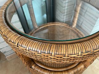 Mesa auxiliar ratán y cristal REBAJADA!!