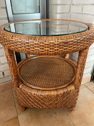 Mesa auxiliar ratán y cristal REBAJADA!!