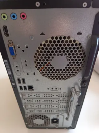 PC HP Gris/Plata ( SIN CAJA )