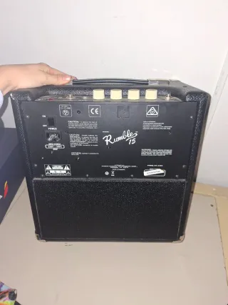 Amplificador Fender Rumble 15