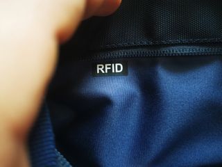 Mochila cruzada XD Design negra