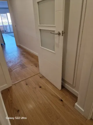 Instalación de Parquet, SPC y Suelos