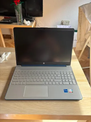 Ordenador HP Plata y Azul Marino