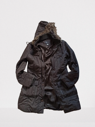 Parka Stradivarius capucha pelo Talla M