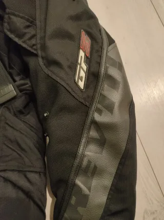 Chaqueta Moto Rev'it Negra y gris talla S.