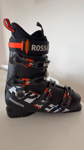 Botas y esquís de montaña para esquí alpino