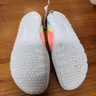 Zapatillas de agua infantiles talla 30/31 nuevas