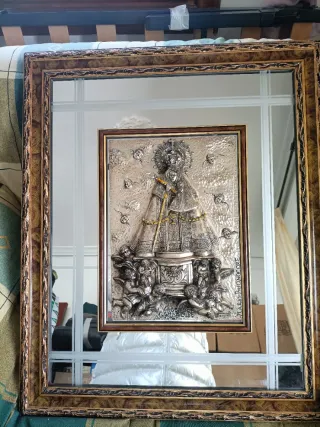 Cuadro de la Virgen de Guadalupe de plata.