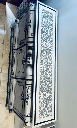 Mobile in legno massello restaurato