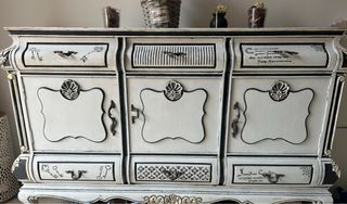 Mobile in legno massello restaurato