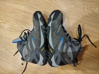 Botas de montaña hombre talla 42