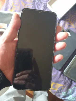 Samsung Galaxy A14 5G + 3 fundas y protector