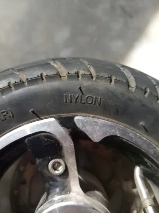 Rueda patinete eléctrico con disco