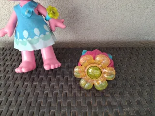 Muñeca Poppy Trolls con corona