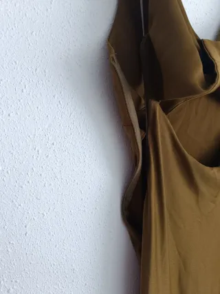 Vestido midi satinado zara