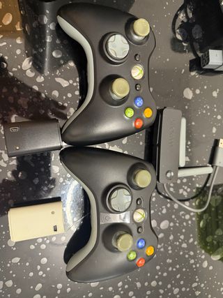 Xbox 360 Nera HDMI 120Gb + 2 controller + 14 Giochi