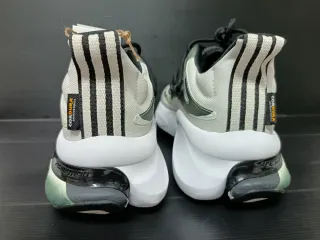 Adidas Alphaboost V1
