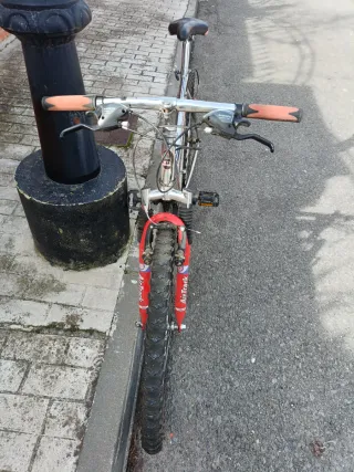 Bicicleta MTB Airtrack 750 Plata