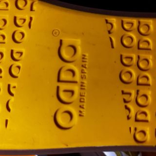 Zapatillas ODDA blancas, moradas, amarillas