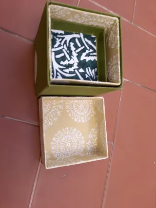 Cajita decorativa joyero papel cartón
