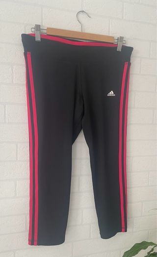 Mallas Adidas Talla M Negras con Rayas Rojas