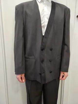 Traje de novio negro