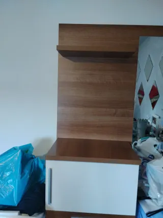 Cajonera con espejo madera y blanco