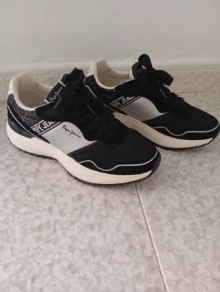 Deportivos Pepe Jeans Negro y Plata