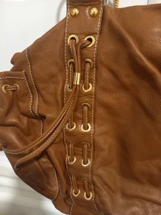 Bolso grande de hombro o mano en cuero marrón
