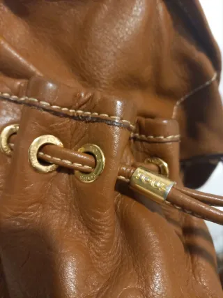 Bolso grande de hombro o mano en cuero marrón