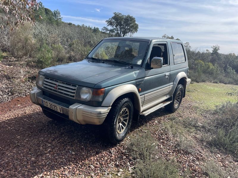 Mitsubishi Pajero 1993 - foto 1