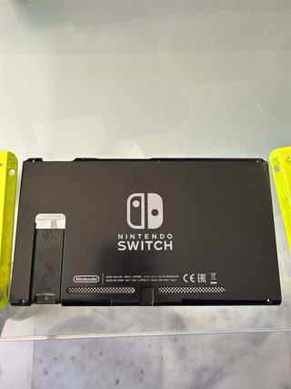 Carcasa Nintendo Switch y Joy-Cons