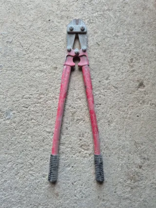 Cizalla para cortar hierro