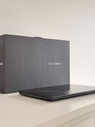 ASUS ZenBook Ryzen 7 16GB RAM 512GB SSD