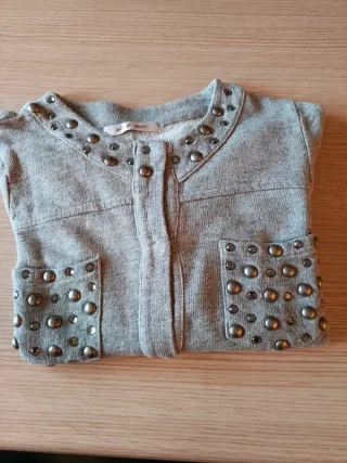 Giacca leggera grigio perla con borchie Tg XS