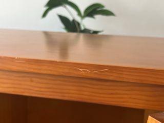 Aparador de madera con cajones