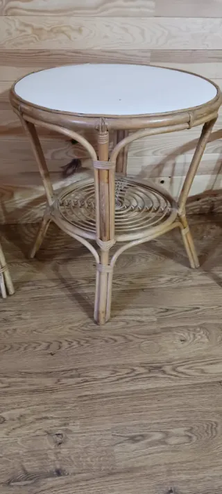 Conjunto mesa y 2 sillas de ratán