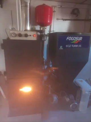 Caldera pellet/orujo Fogosur Eco Turia 35