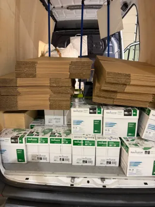 Portes y reparto con furgoneta