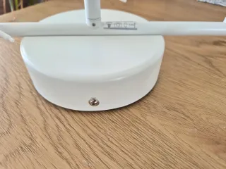 Riel techo Ikea 3 focos y  bombillas incluidas