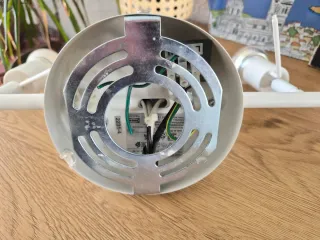 Riel techo Ikea 3 focos y  bombillas incluidas