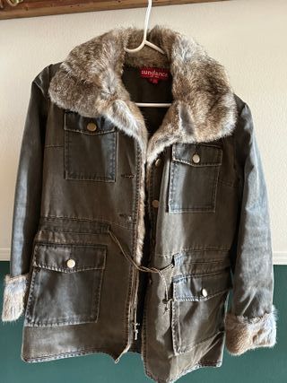 Abrigo Sundance con cuello, bordes y puños de pelo