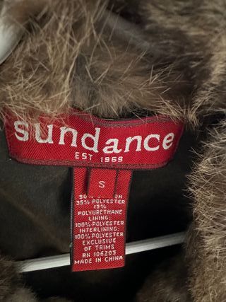 Abrigo Sundance con cuello, bordes y puños de pelo