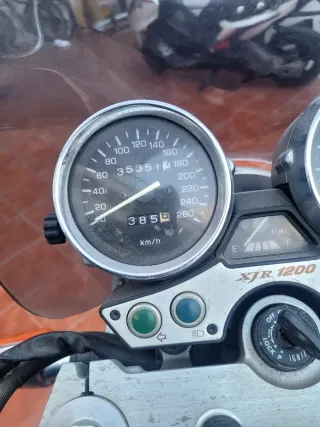 Yamaha XJR 1200 Negra