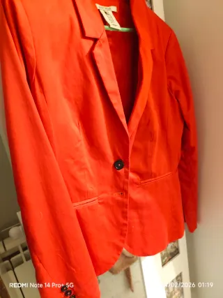 Chaqueta EASY WEAR Talla 42 Roja