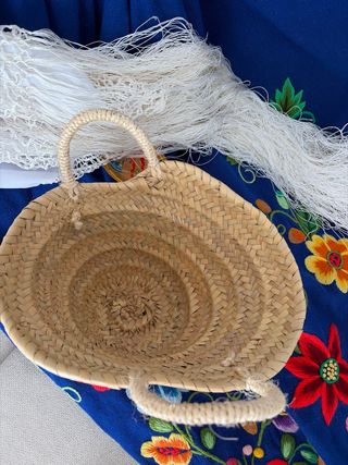 Nuevo.Mantón flecos largos Huertana y