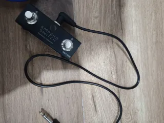 Pedal de efectos para voz y guitarra acústica.