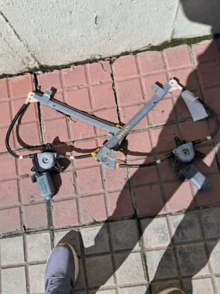 Mecanismo Elevalunas Trasero Izquierdo y Derecho