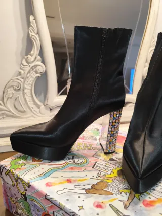 Espectaculares Botines Jeffrey Campbell