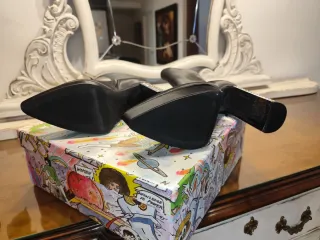 Espectaculares Botines Jeffrey Campbell